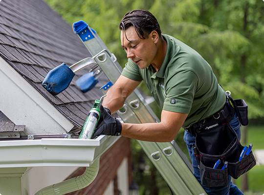 sealing leaks in gutters in Wisconsin